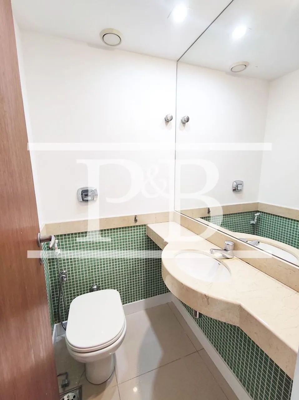 Rental apartment with 4 bedrooms and 4 bathrooms — photo 5