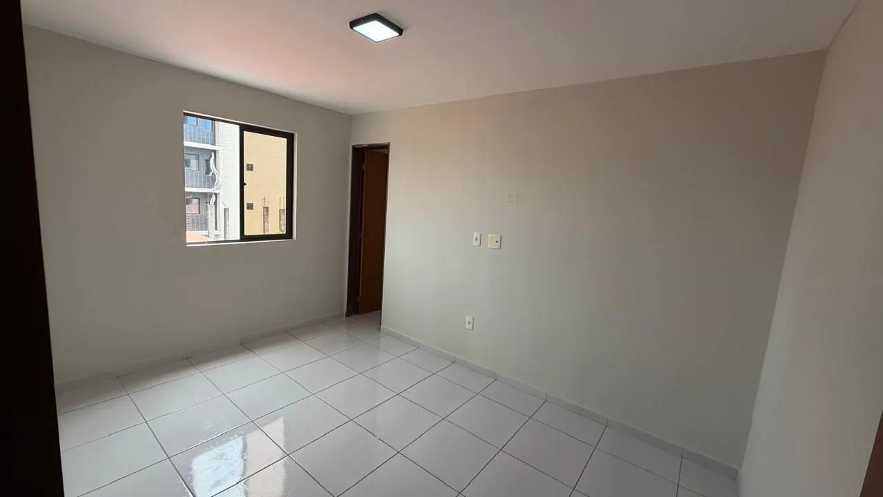 2-bedroom apartment with balcony and 2 bathrooms — photo 9