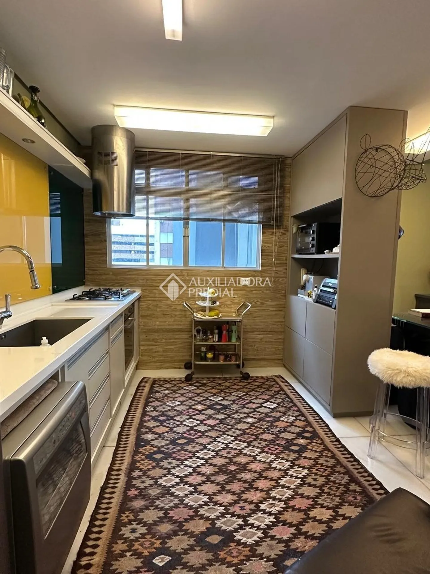 Furnished 5-bedroom apartment with 2 parking spots and 166 m² — photo 3