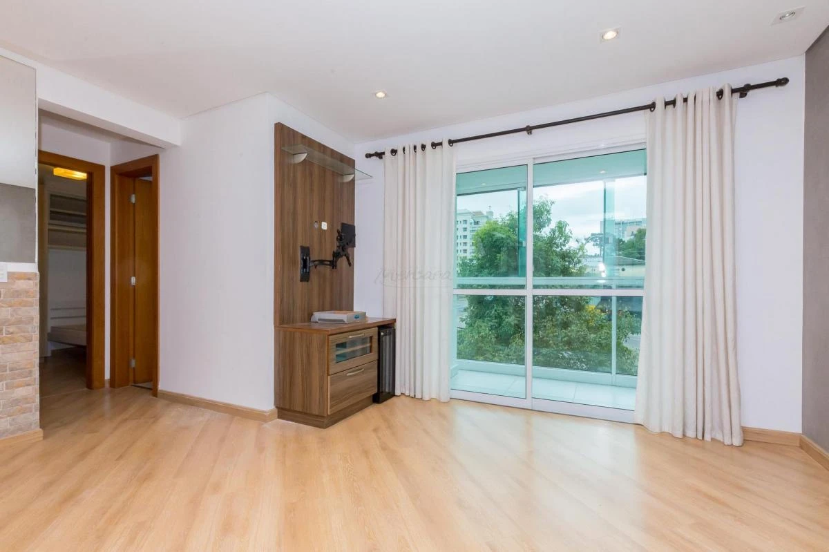 Apartment, 72 m², with a glass-enclosed balcony — photo 24