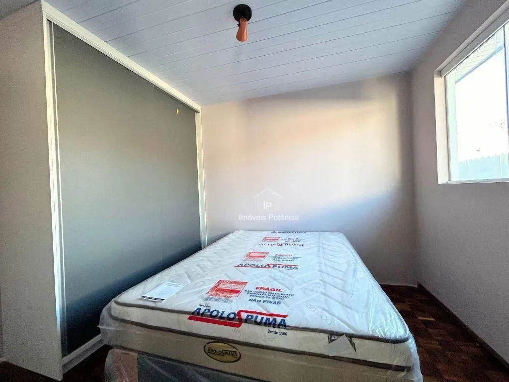 Studio com piso de madeira ou laminado, Atuba — photo 2