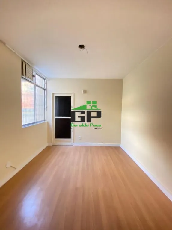 Apartment, 45 m², with wood or laminate floors — photo 7