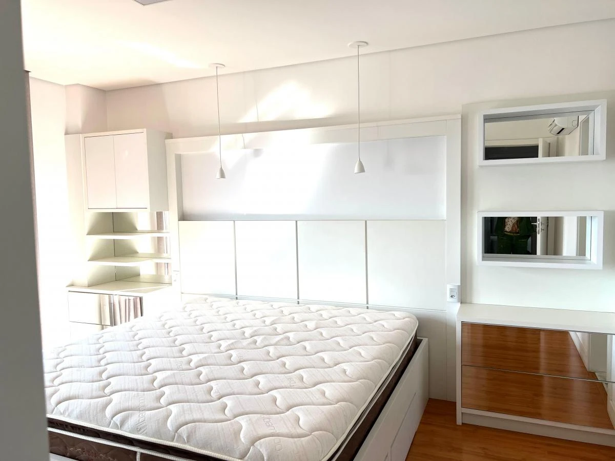 Apartamento de 190 m² con 3 dormitorios y ventanales amplios — photo 8