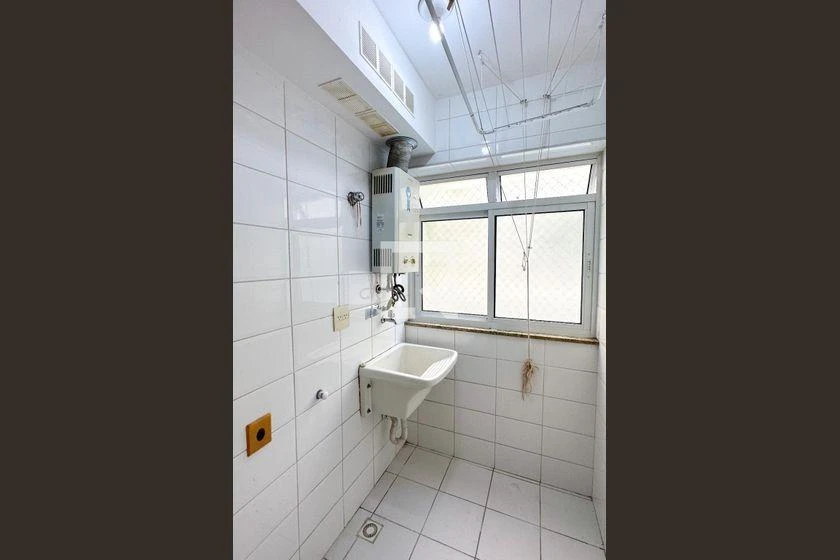 Квартира 87 м² з видом на гори та робочим місцем — photo 37