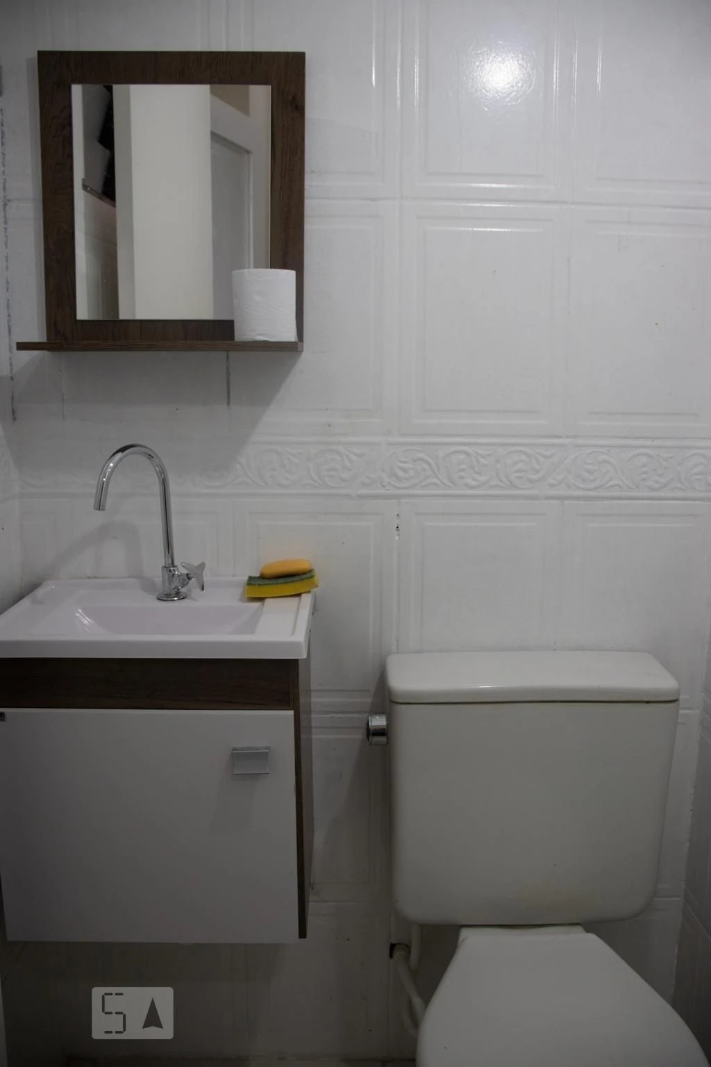 Furnished 2-bedroom apartment with enclosed glass balcony — photo 35