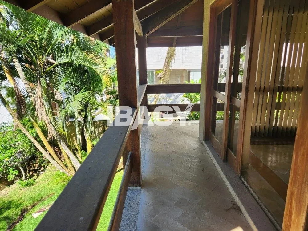 6-bedroom house with 600 m²; 3 suites and 5 bathrooms — photo 55