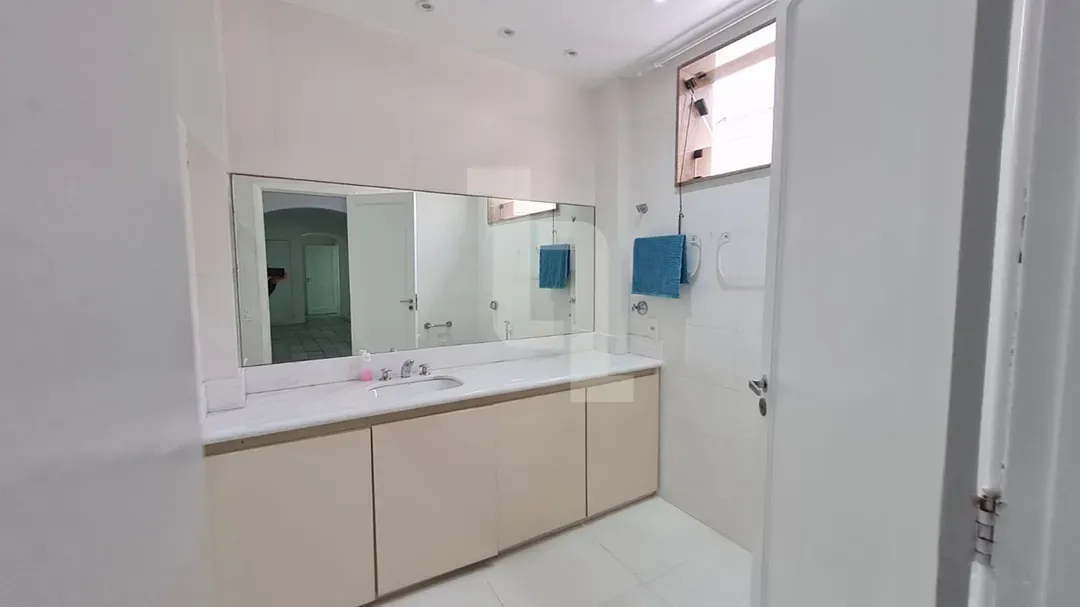 Apartamento de 3 quartos com vista para a água — photo 11