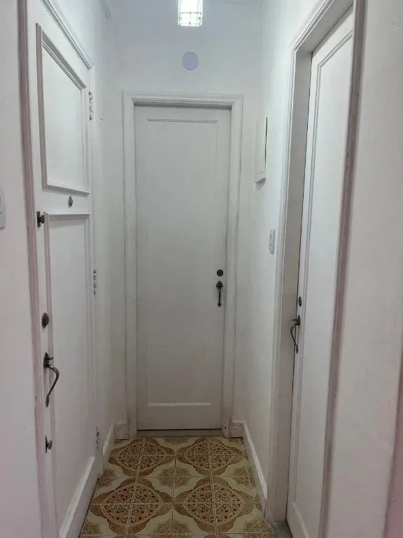 1-bedroom apartment with en-suite and closet on the 1st floor — photo 14