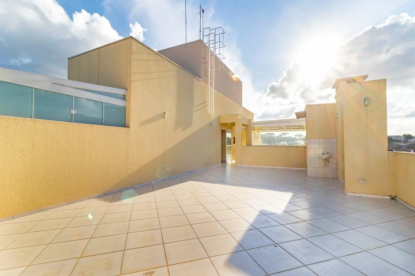 3-bedroom apartment with a home office in Curitiba — photo 9