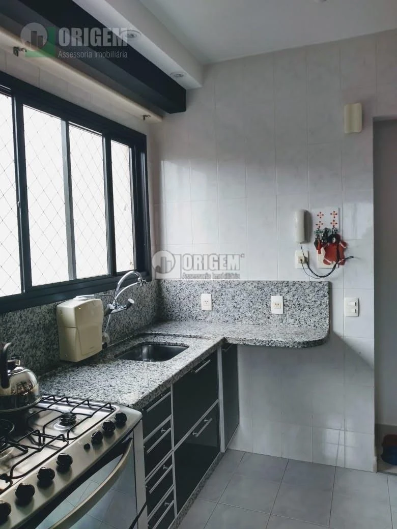 3-bedroom apartment with a home office in Curitiba — photo 3