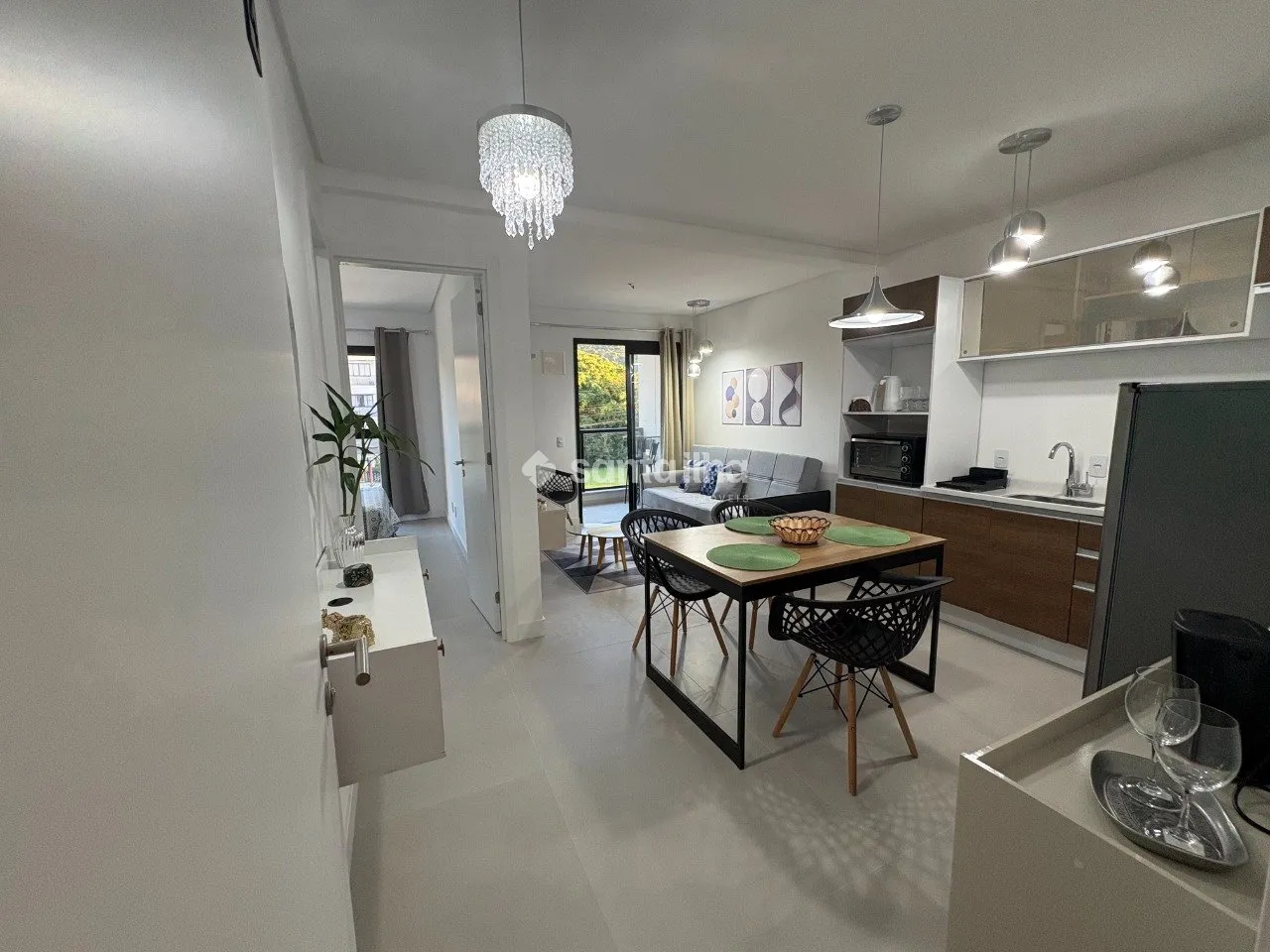 Furnished 1-bedroom apartment with 57 m² and parking — photo 27