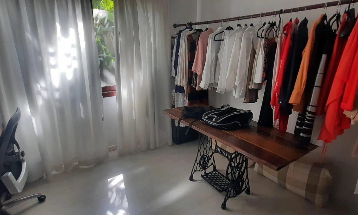 340 m² house with a water view and floor-to-ceiling windows — photo 11