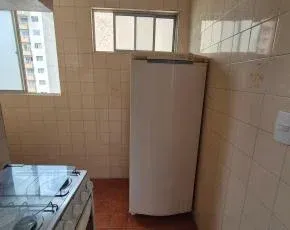 Apartamento com piso de madeira ou laminado, Centro — photo 3