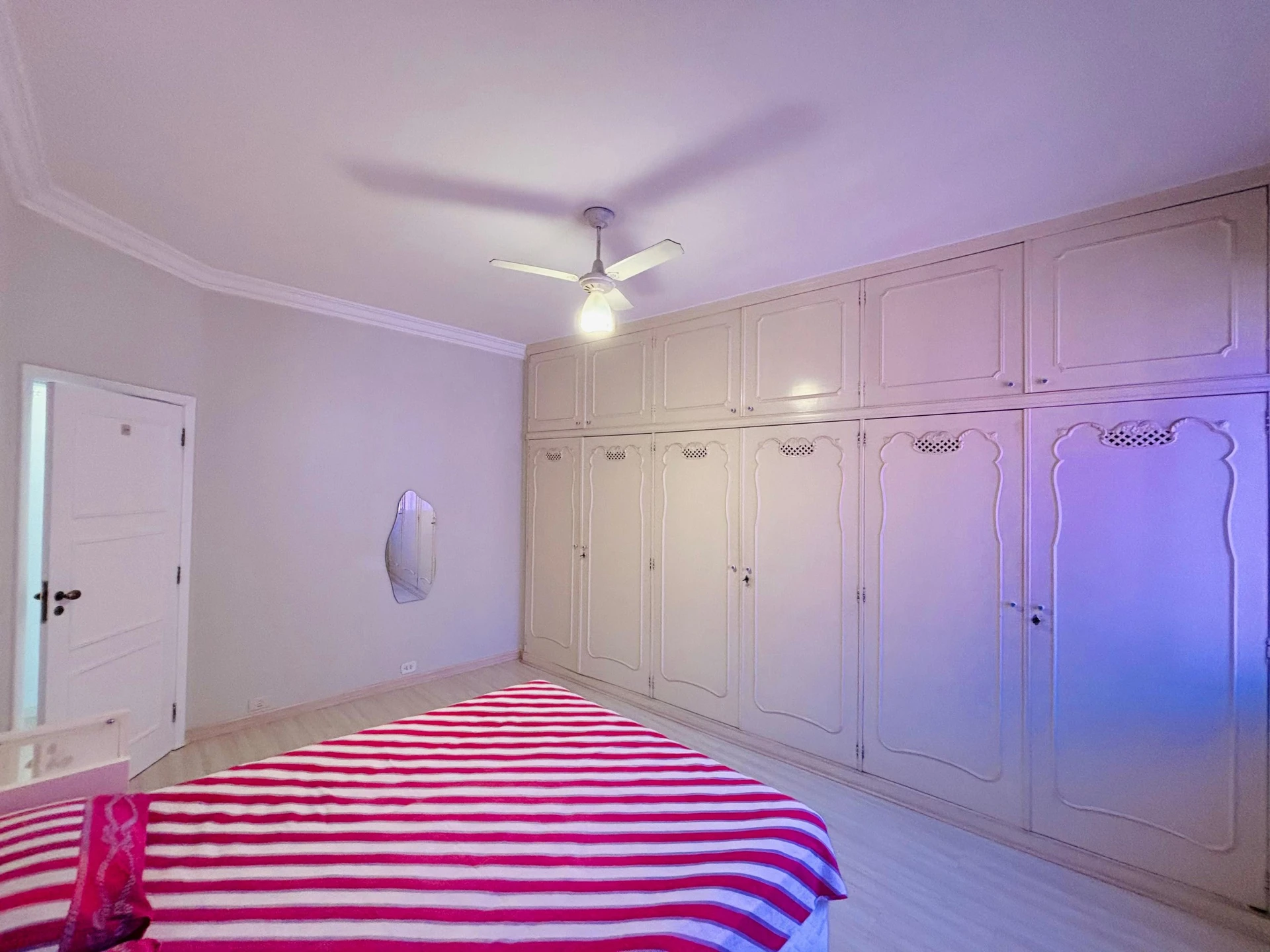 Mountain view in a 3-bedroom apartment, 120 m² — photo 19