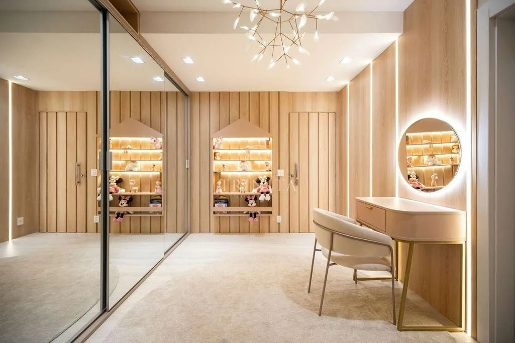 4-suite apartment with 6 bathrooms, 266 m² — photo 20