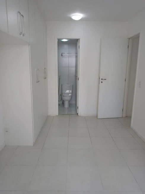 64 m² apartment with balcony, 2 bedrooms and 2 bathrooms — photo 9
