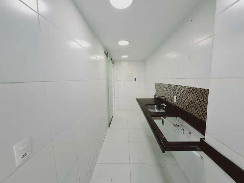 3-bedroom apartment with a walk-in closet — photo 11