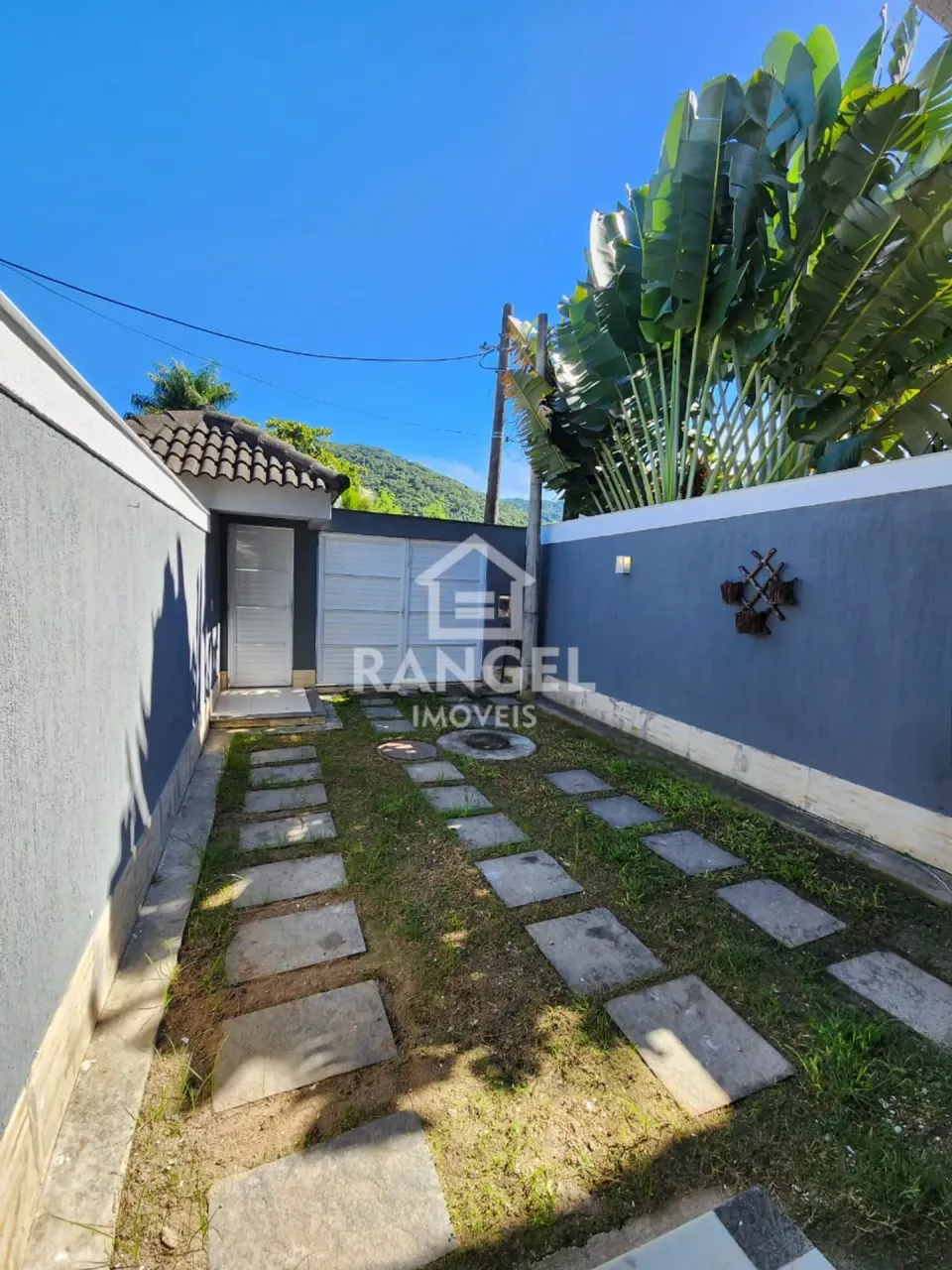 Casa com 3 quartos e varanda, 2 vagas, 3 banheiros — photo 5