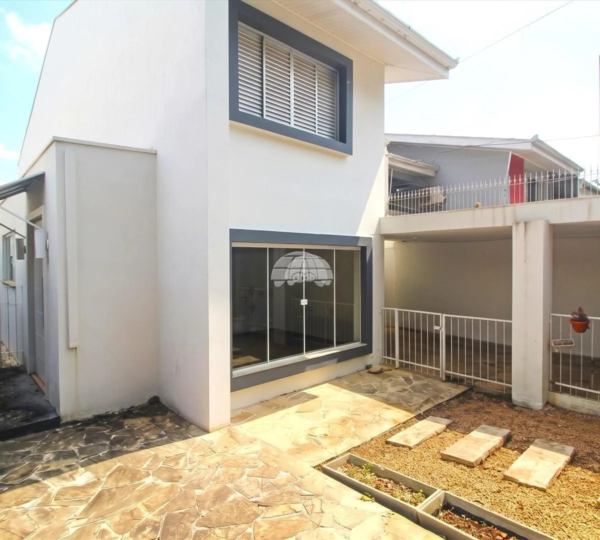 3-bedroom house with a grill on the balcony in Curitiba — photo 24