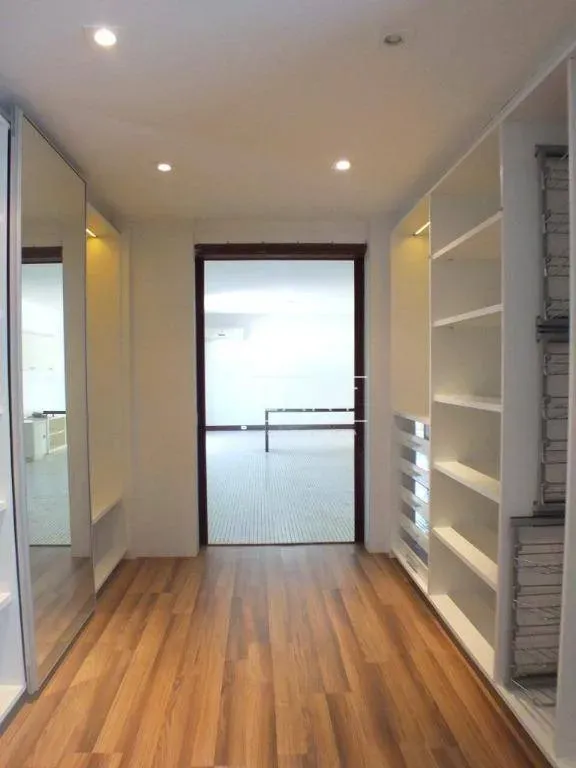 House with 4 bedrooms and 5 bathrooms, 962 m² and 2 parking — photo 25