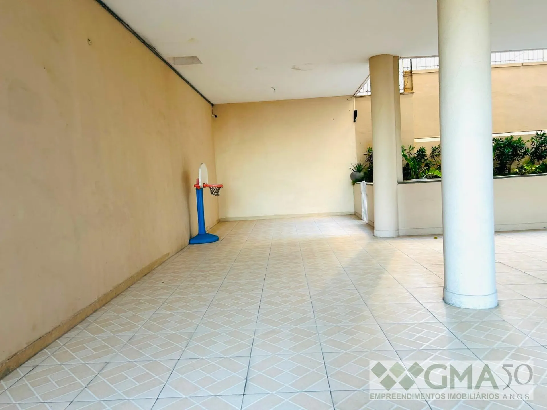Apartamento com cozinha fechada e fogão a gás — photo 31