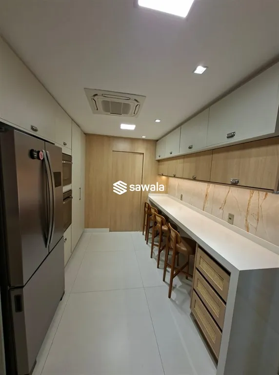 Furnished apartment with 4 bedrooms and open kitchen — photo 42