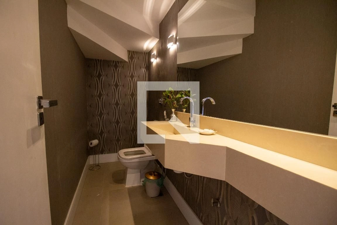 4-bedroom house with a bathtub in Rio de Janeiro — photo 88