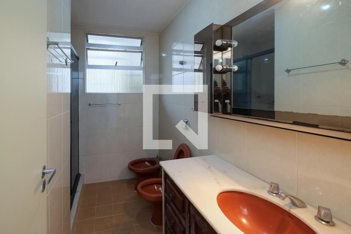 3-bedroom apartment with a mountain view in Rio de Janeiro — photo 56