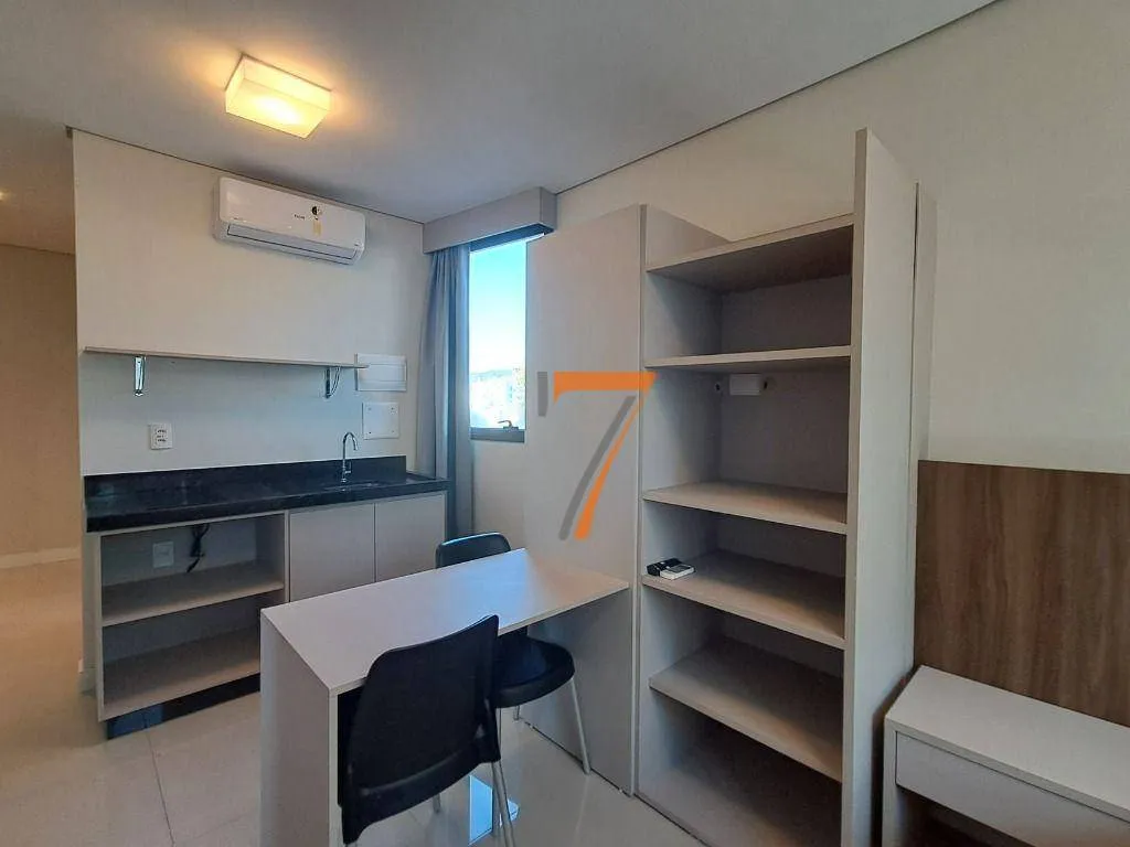 Studio com varanda e churrasqueira na sacada, 30 m² — photo 11