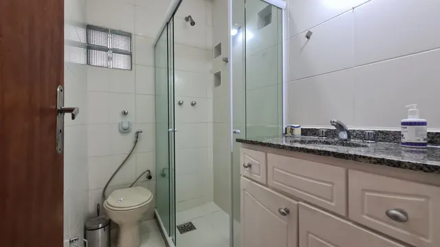 Furnished 170 m² apartment with 3 bedrooms and 3 baths — photo 11