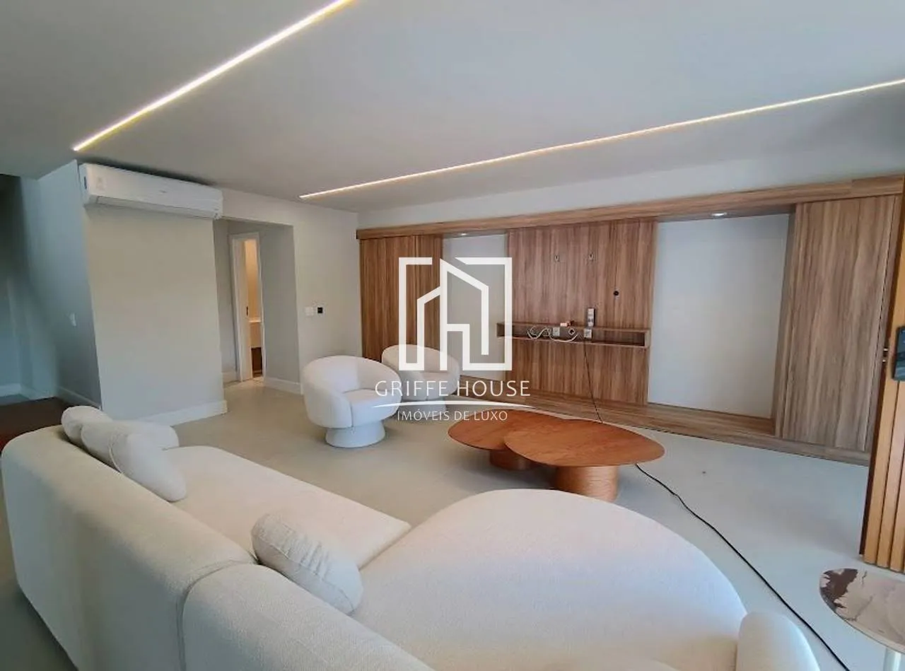 House with 5 bedrooms and 5 bathrooms, open-plan kitchen