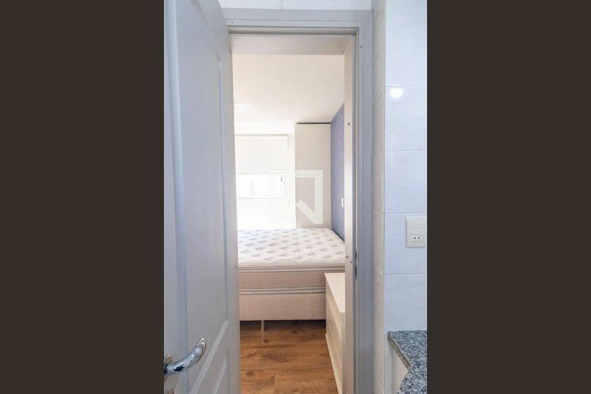 2-bedroom apartment in a building with a pool — photo 25