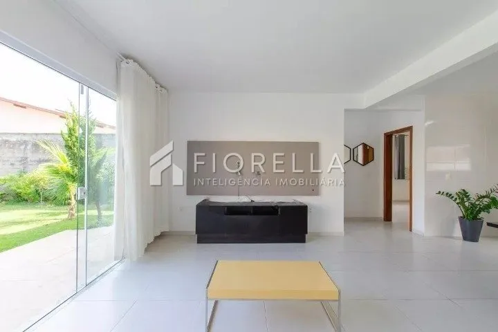 Casa, 106 m², com jardim