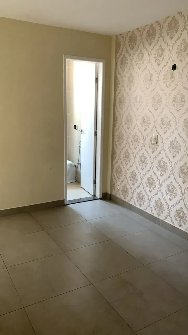 Unfurnished apartment with air conditioning and 3 bedrooms — photo 10