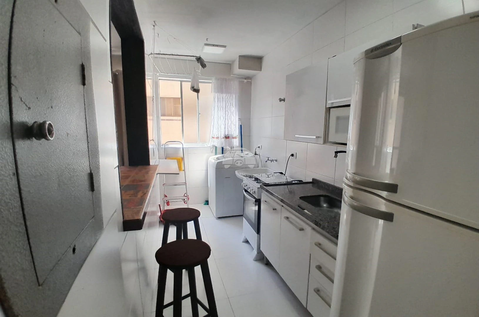 2-bedroom apartment with a washing machine — photo 4