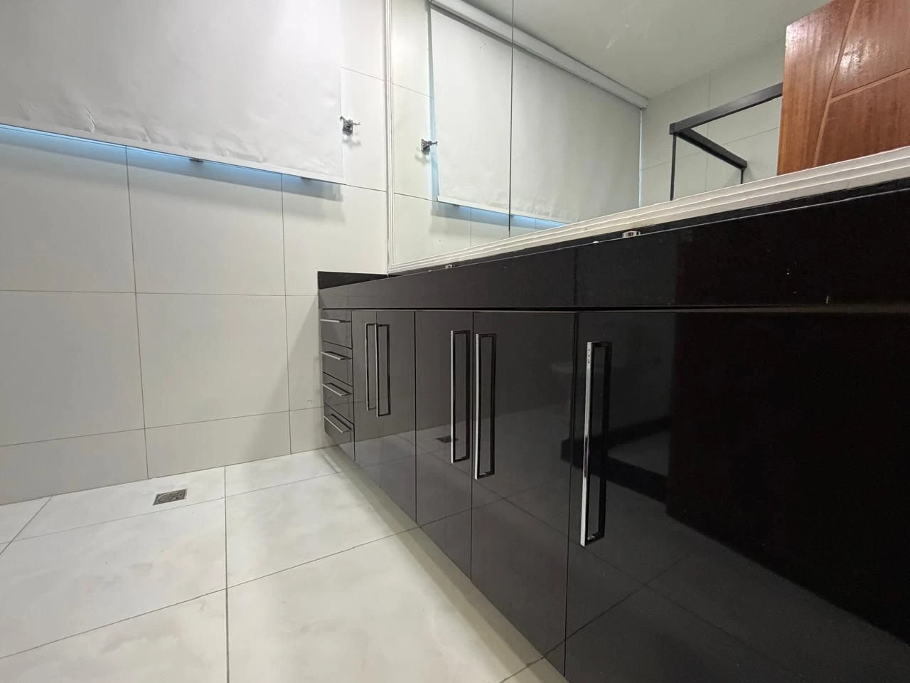 Casa em condomínio com 5 quartos e cozinha integrada — photo 56