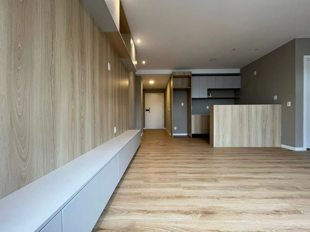 Apartamento de 1 dormitorio con cocina abierta y 58 m² — photo 8