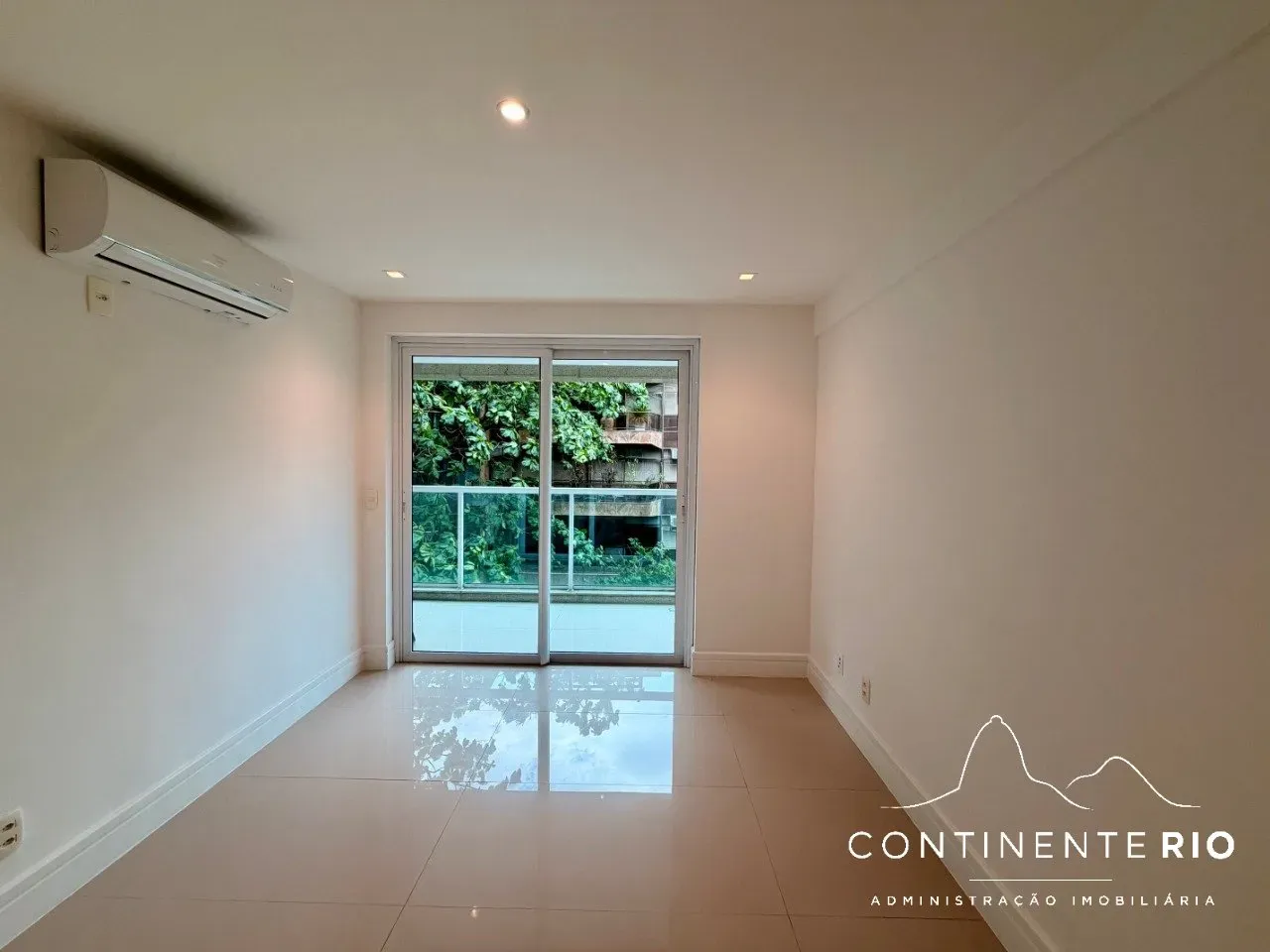 Apartamento de 4 quartos com janelas do piso ao teto, Leblon — photo 14