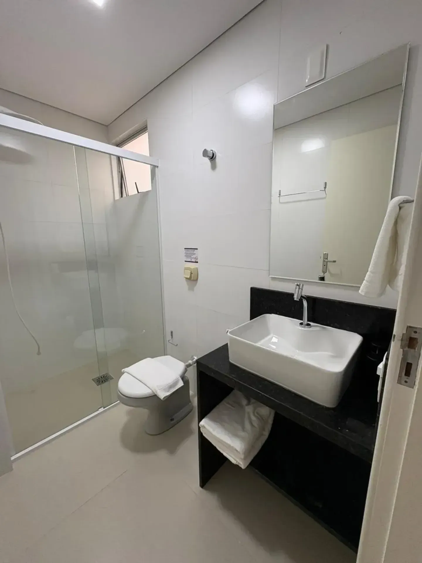 Furnished 68 m² apartment with 2 bedrooms and balcony grill — photo 3