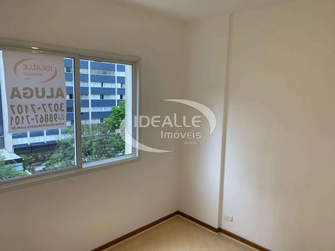 1-bedroom apartment with balcony and 58 m² — photo 11