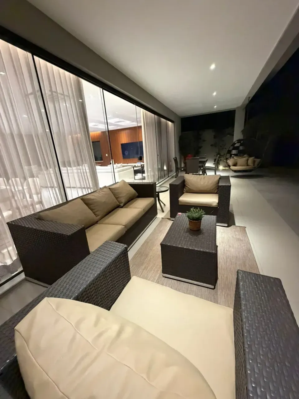Furnished house with 5 bedrooms and 880 m² — photo 12