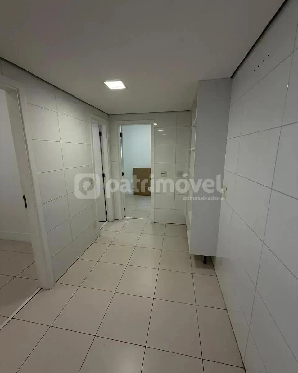 Apartamento com 4 quartos e cozinha integrada em 431 m² — photo 16