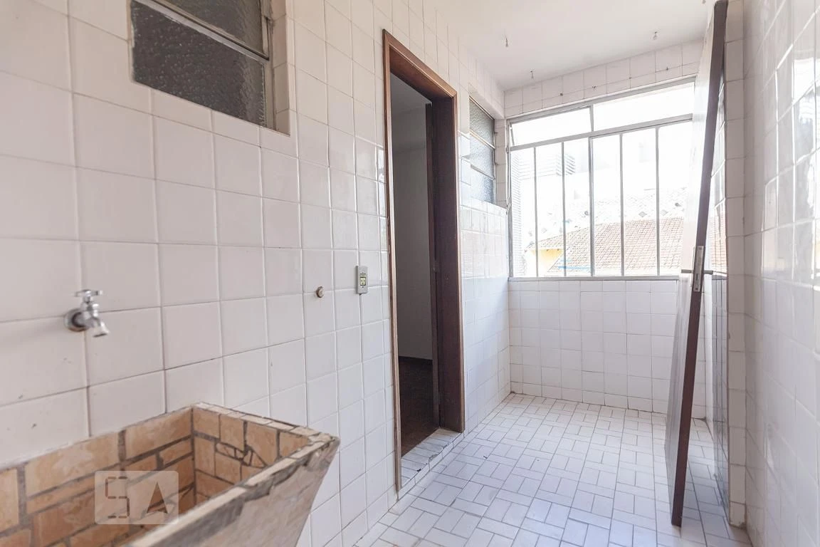 Unfurnished apartment with 3 bedrooms and 1 bathroom — photo 6