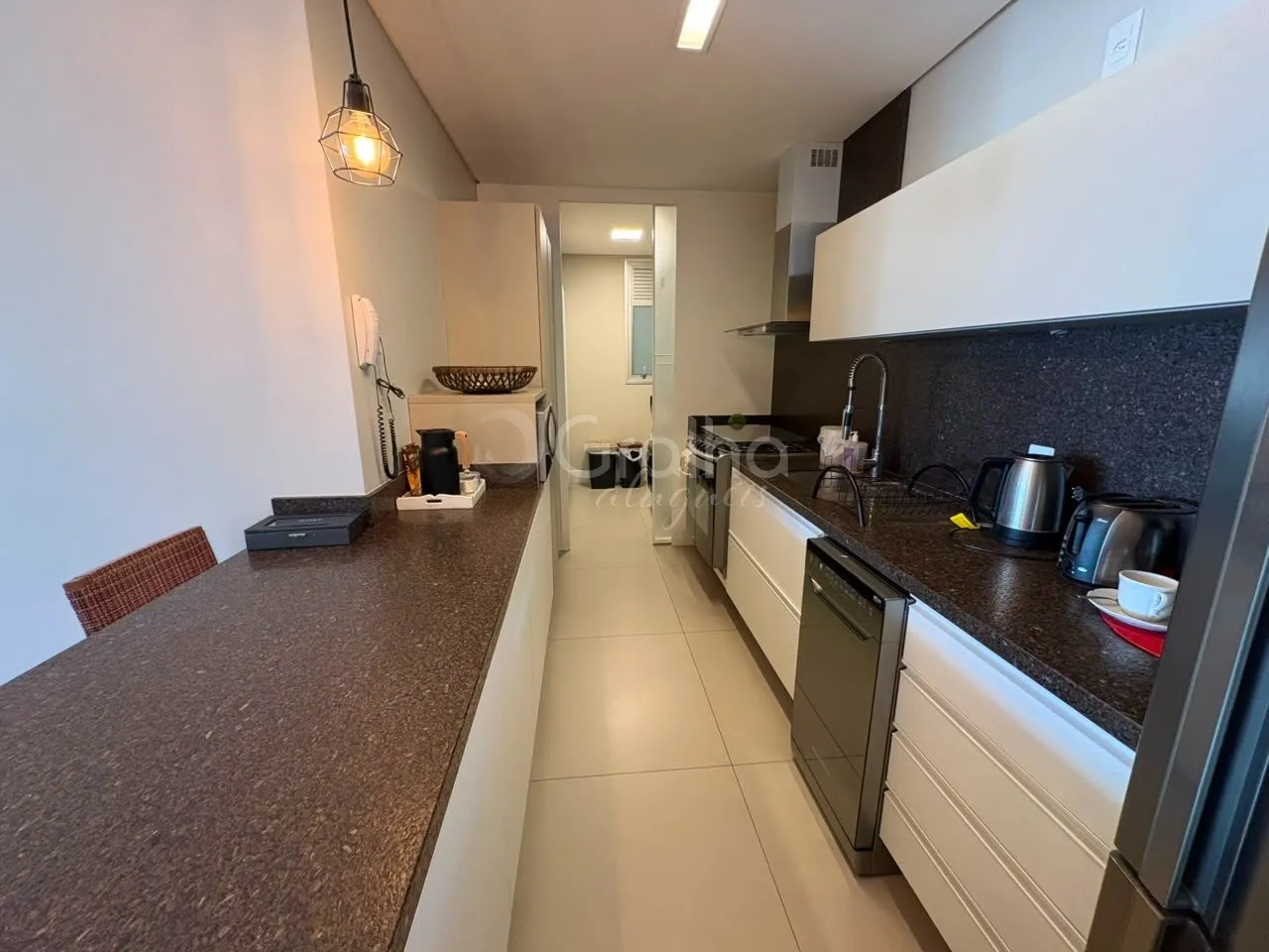 Furnished 2-bedroom apartment with 199 m² and 2 parking spaces — photo 26