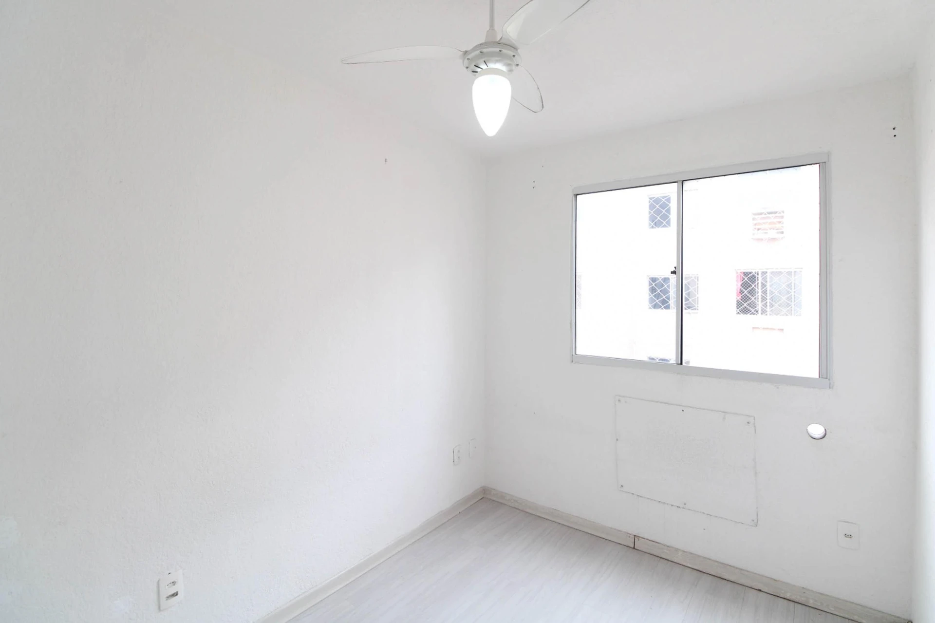 Rental apartment with 2 bedrooms and 1 parking space — photo 24