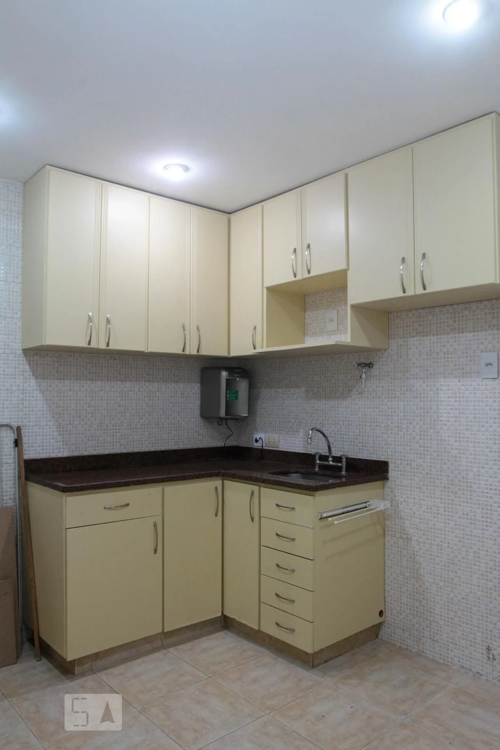 Unfurnished 2-bedroom apartment with 2 bathrooms — photo 2