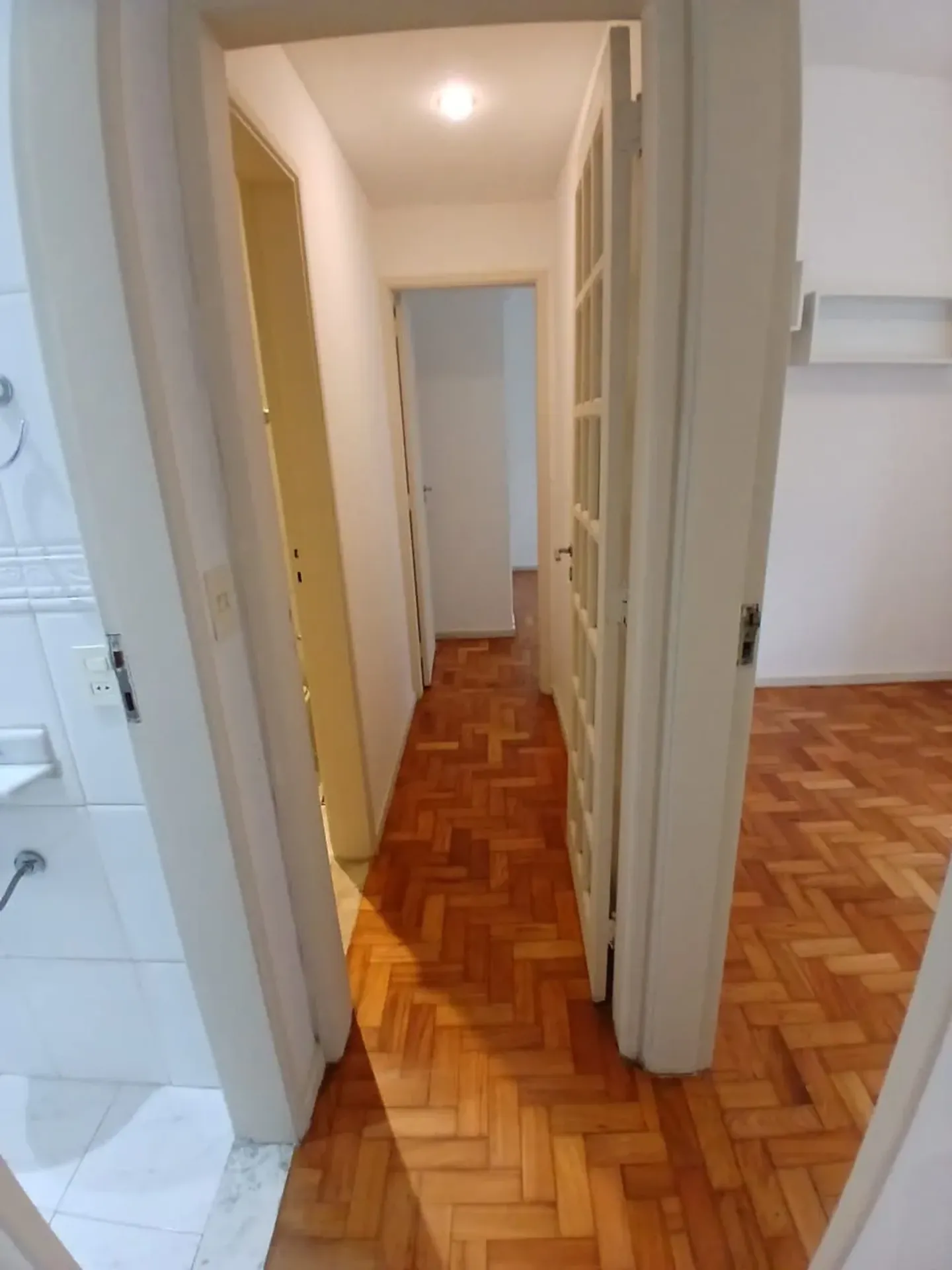 Apartment on the 4th floor with a walk-in closet — photo 11