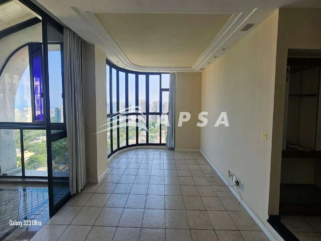 200 m² duplex with 3 en-suite bedrooms and 2 parking spots — photo 8