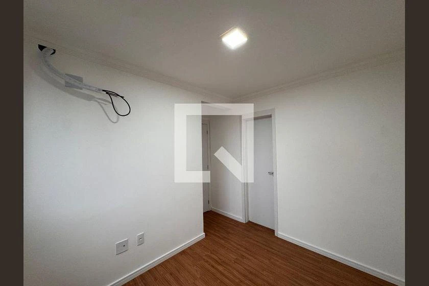 Wood or laminate floors in a 2-bedroom apartment, 55 m² — photo 3