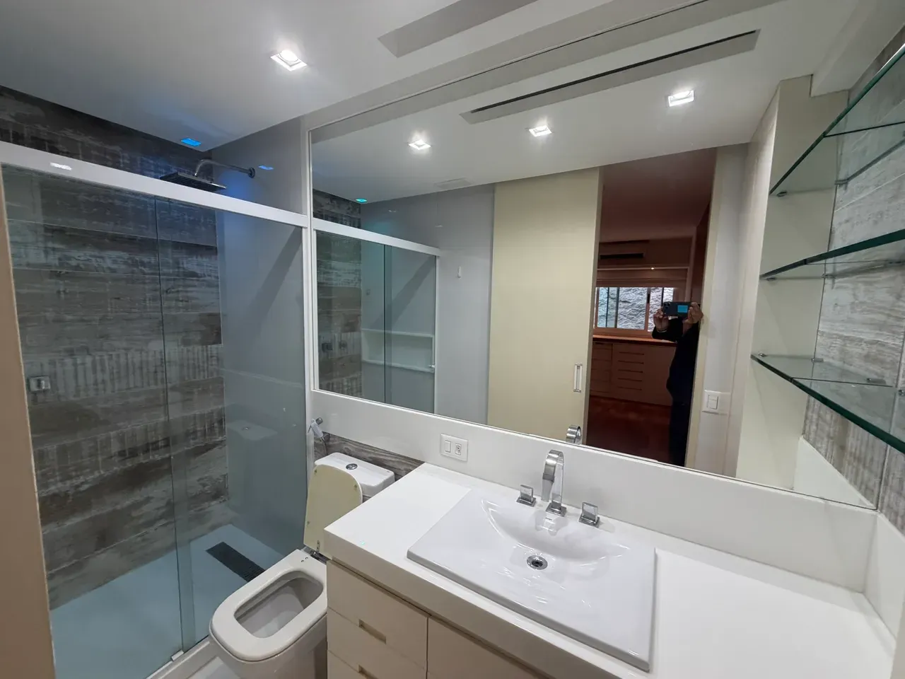 2-bedroom apartment with a water view — photo 18